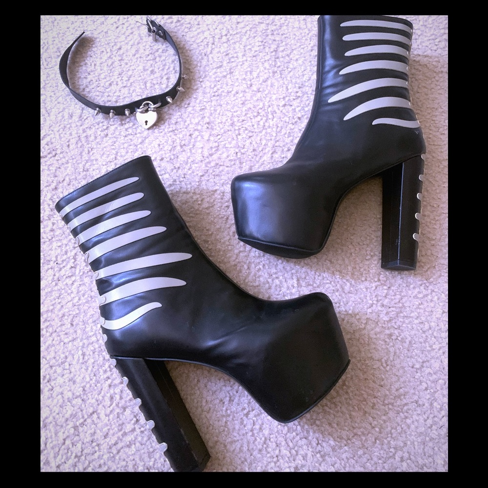 Black Vegan leather Platform Boots NWB US10